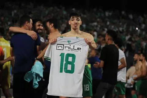 بتسديدة بعيدة المدى.. دغموم يضع المصري في المقدمة أمام سيمبا (فيديو)